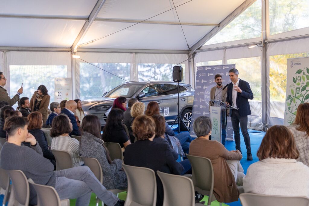 Hector Pérez Romero exponiendo el caso de éxito Storemore Móstoles